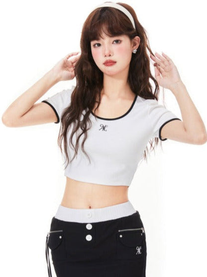 Contrast Basic Logo U Neck Tops