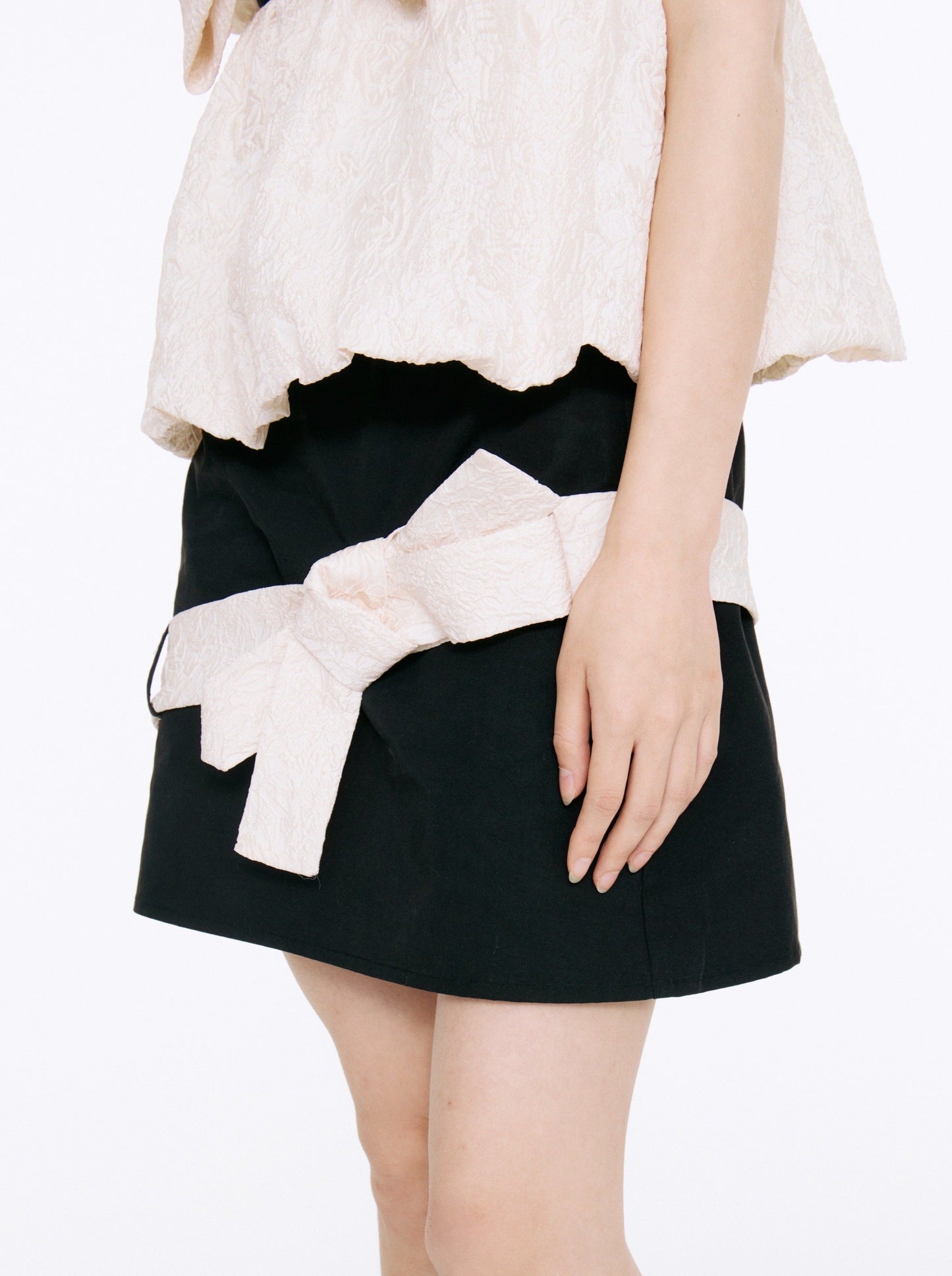 Big Ribon Puff Sleeve Tops + Ribbon Tight Skirt