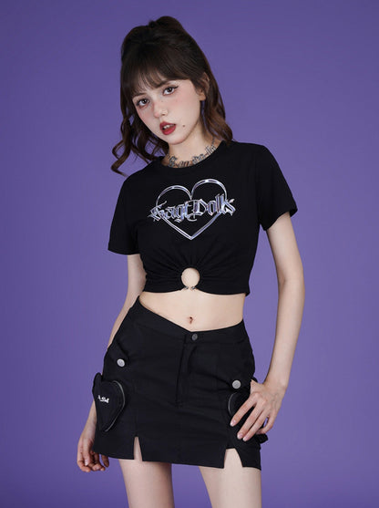 Metal point zip heart slit short pants