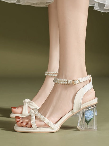 クリスタルフラワーヒールサンダル