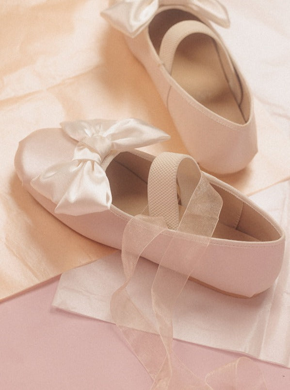 Ribbon flat ballet shoes