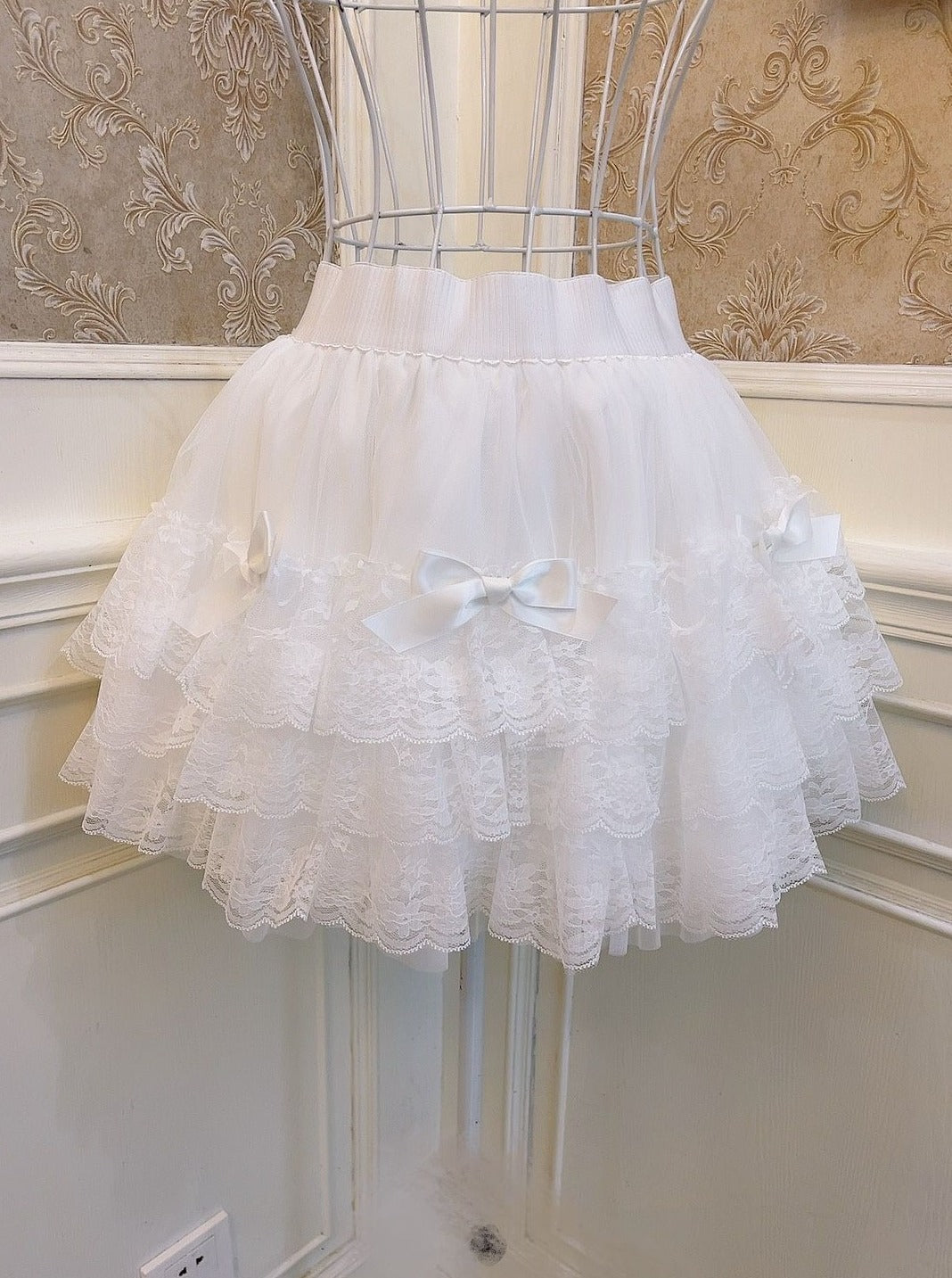 Volume frill ribbon skirt