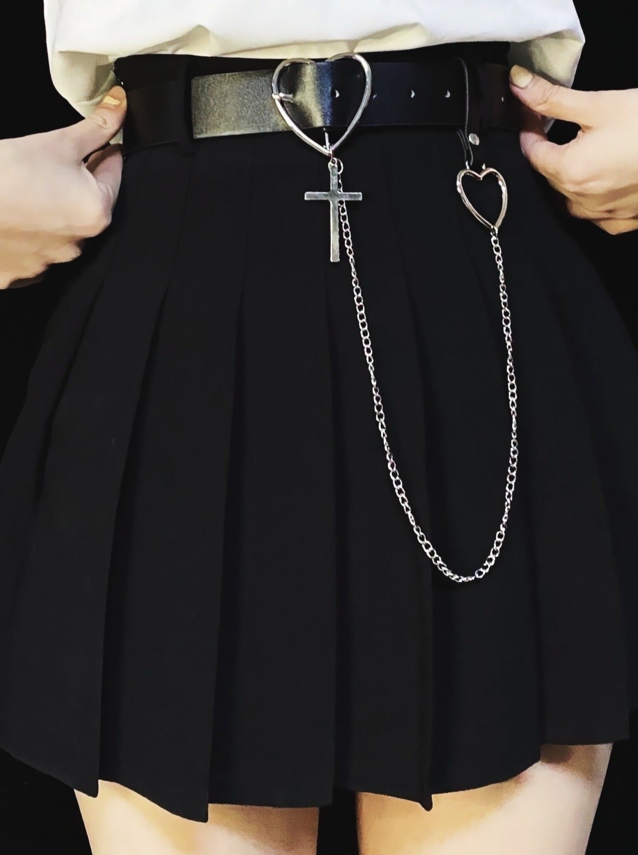 Black pleated clearance skirt with chain