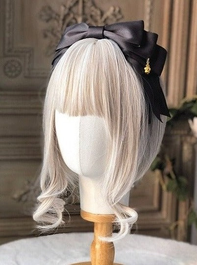 クラウンチャーム付きティアードリボンカチューシャ - LilyBlack