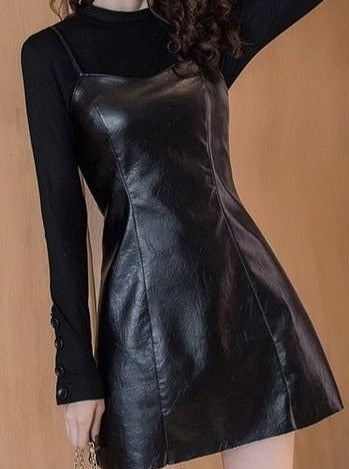 カフスボタントップス＋レザーライクキャミワンピース - Belchic