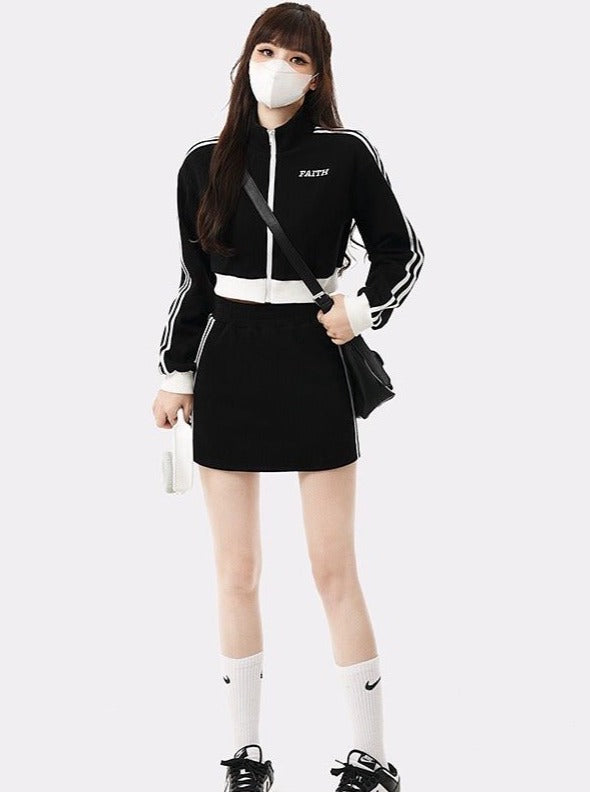 スタンドネックジップアップラインショートジャケット＋ラインスカートセットアップ - LilyBlack