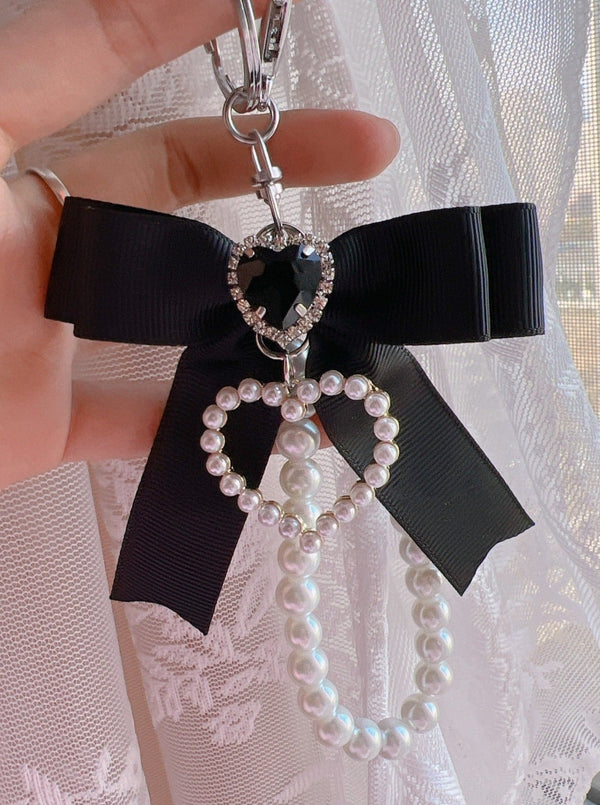 ジュエルリボンパールキーチェーンアクセサリー - LilyBlack