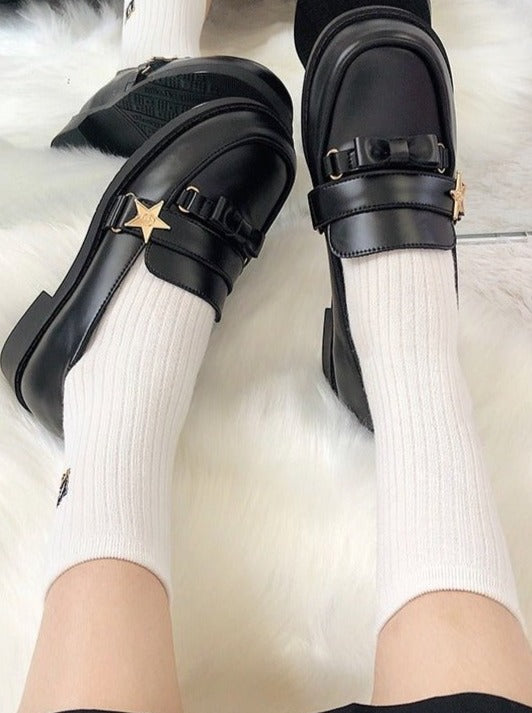 スターチャームリボンレザーフラットシューズ - Belchic