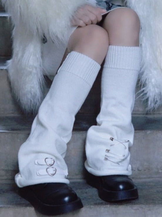 レザーバックル&メタルピンホワイトレッグウォーマー - Belchic