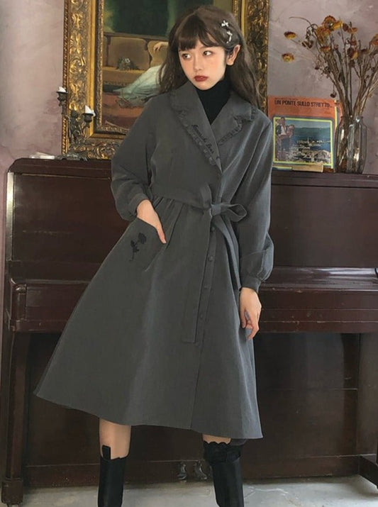 フリルカラーローズ刺繍ワンピースコート - Belchic