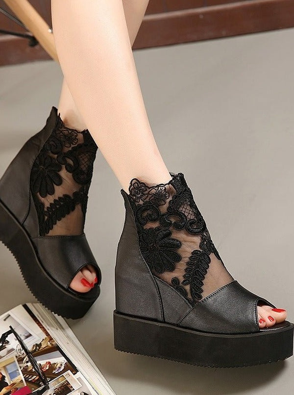 ウェッジソールオープントゥダマスクフラワーレースブーツ - Belchic