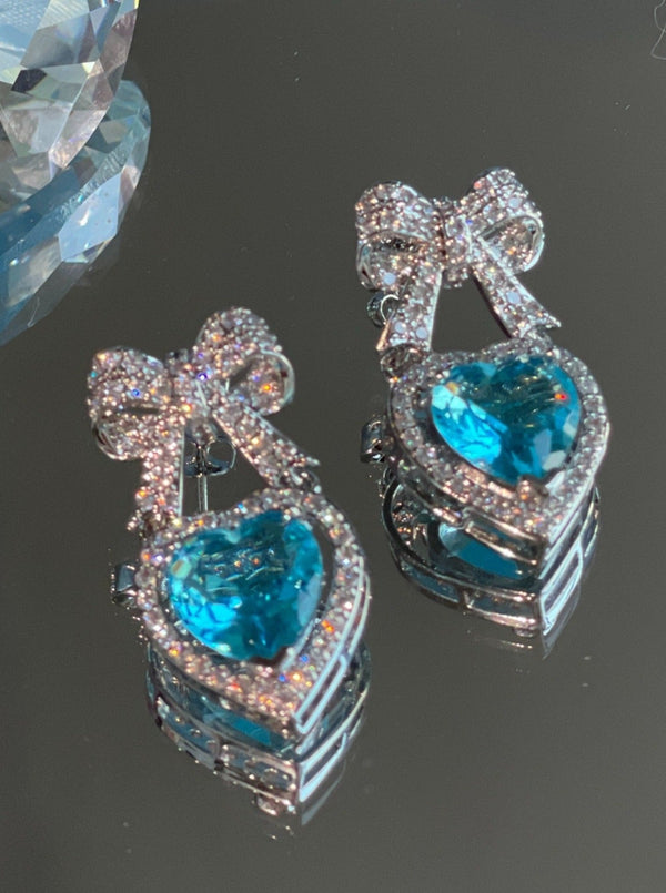 ハートリボンブルーキュービックアシメチェーンネックレス・シルバーニードルピアス・イヤリング - LilyBlack