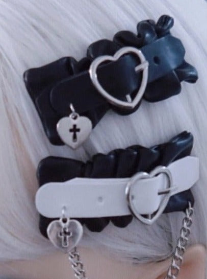 クロスハートレザーバックルヘアピン - Belchic